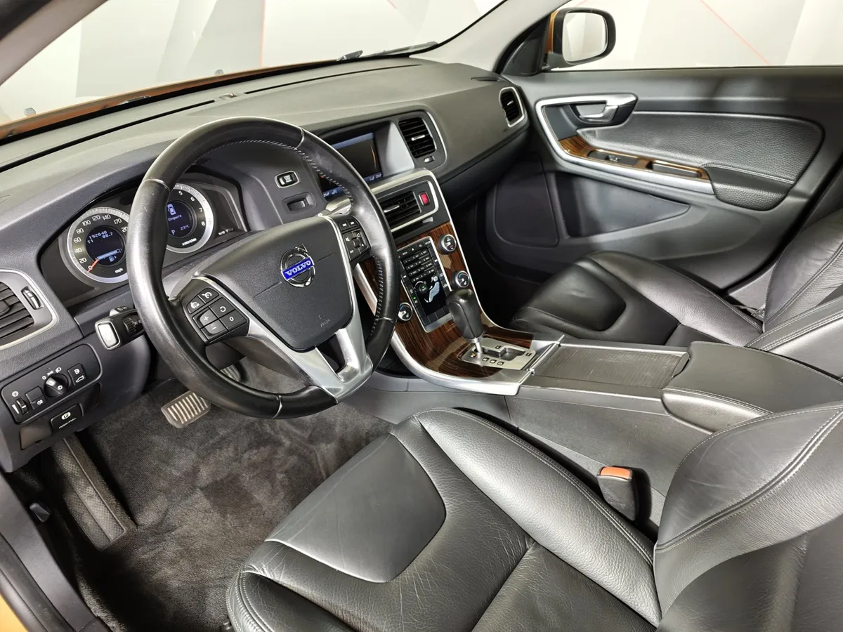 Volvo S60 2.0T Turbo Powershift (203 л.с.) Summum Золотой в АВИЛОН. Слайд №19