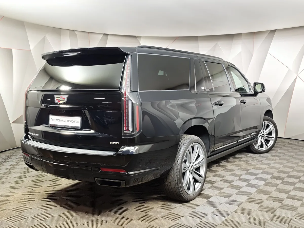 Cadillac Escalade 6.2 ESV AT AWD (420 л.с.) Sport Platinum Executive Черный в АВИЛОН. Слайд №2