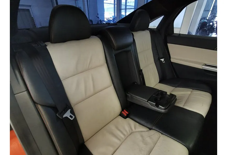 Volvo S40 2.0 Powershift (145 л.с.) Оранжевый в АВИЛОН. Слайд №17