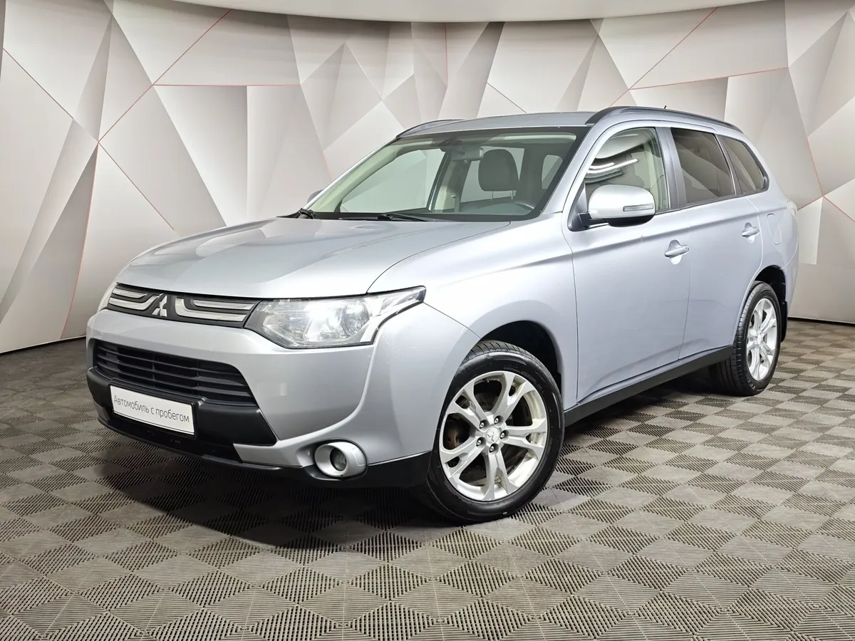АВИЛОН - Mitsubishi Outlander 2.4 MIVEC CVT 4WD (167 л.с.) Instyle Серебристый - slide 10202383