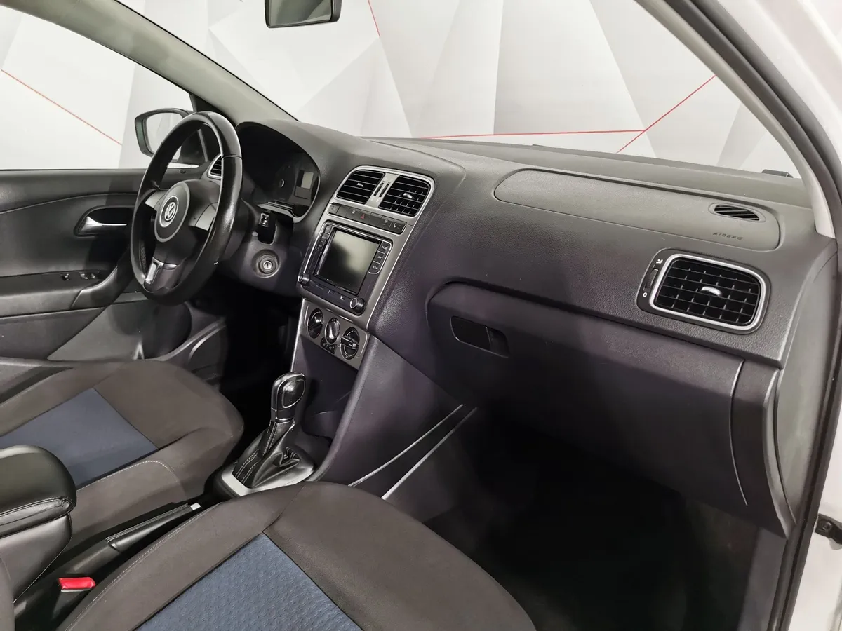 Volkswagen Polo 1.6 Tiptronic (105 л.с.) Comfortline Белый в АВИЛОН. Слайд №11