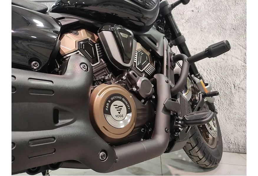 VOGE CU625 578 см³ (61 л.с.) (61) Черный в АВИЛОН. Слайд №8