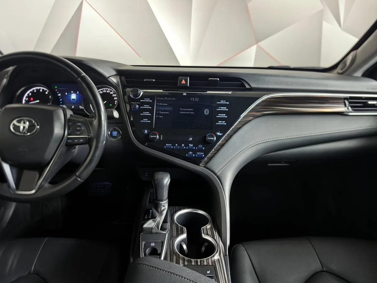 Toyota Camry 3.5 AT (249 л.с.) Черный в АВИЛОН. Слайд №15