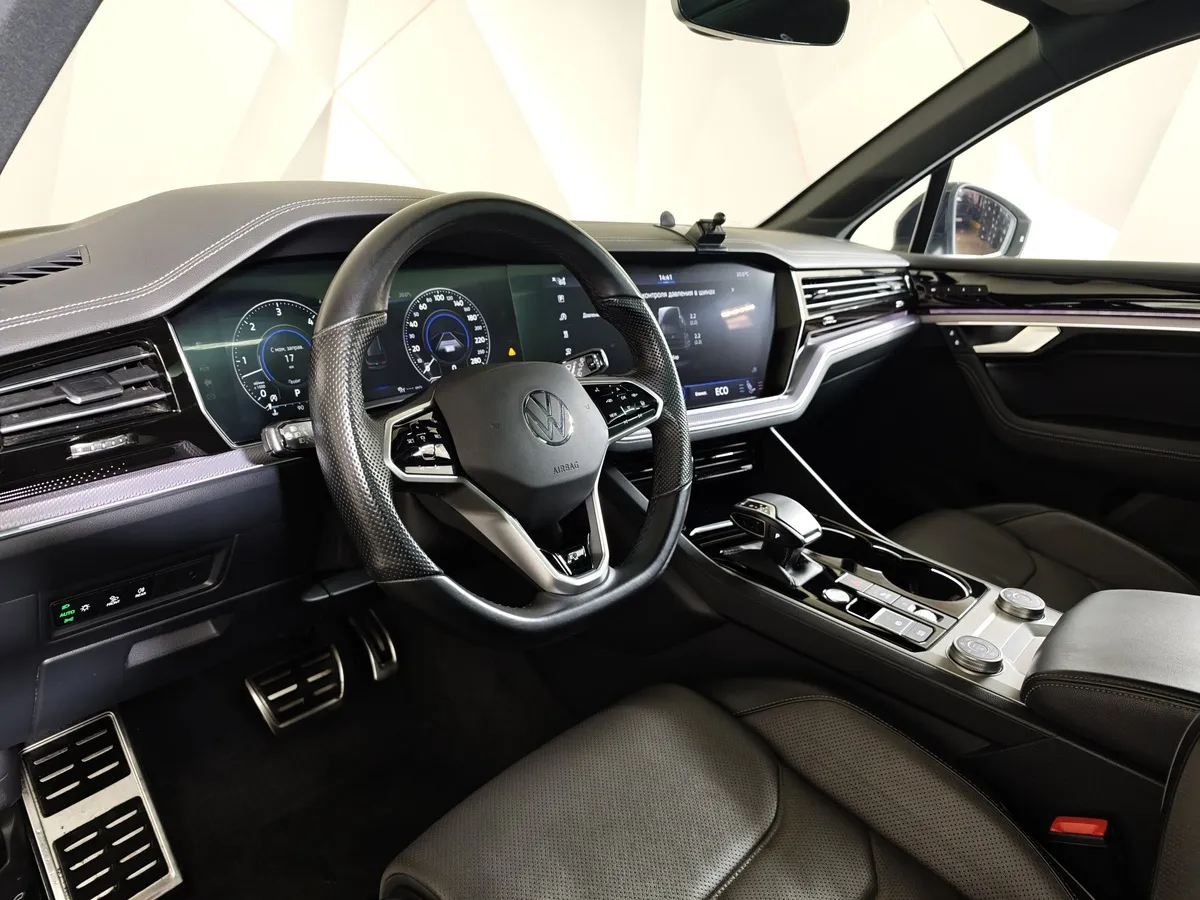 Volkswagen Touareg 3.0 V6 TDI Tiptronic 4Motion (249 л.с.) Exclusive Белый в АВИЛОН. Слайд №19