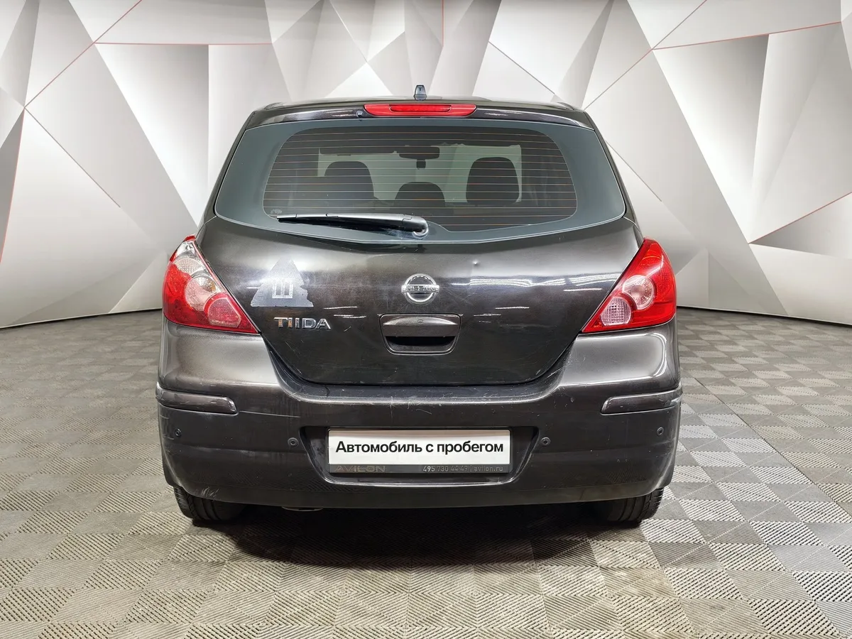 Nissan Tiida 1.6 AT (110 л.с.) Черный в АВИЛОН. Слайд №8