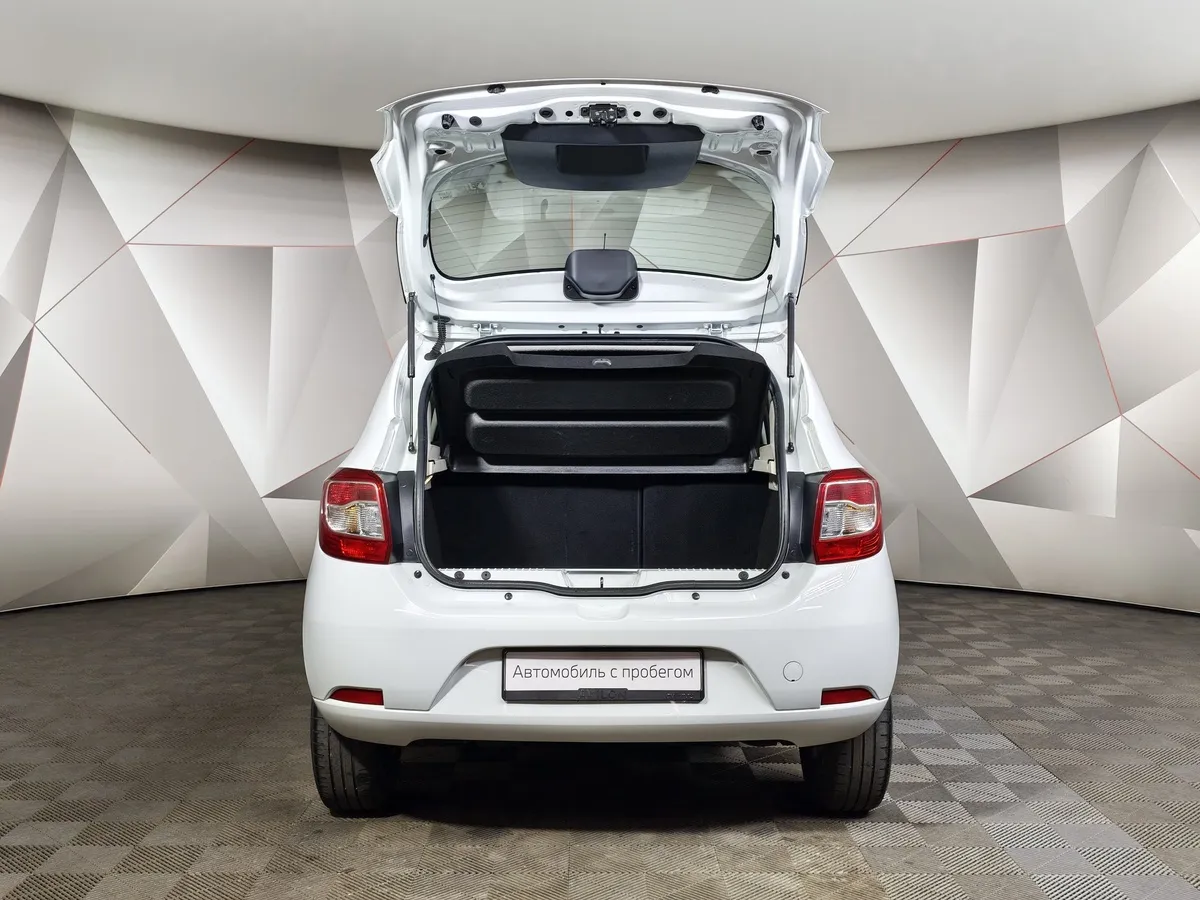 Renault Sandero 1.6 AT (102 л.с.) Белый в АВИЛОН. Слайд №12