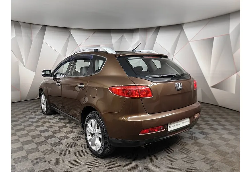 Luxgen 7 2.2 AT 4WD (175 л.с.) Комфорт Плюс Коричневый в АВИЛОН. Слайд №4