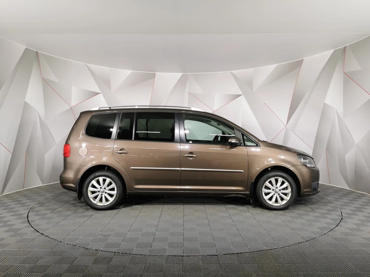 Volkswagen Touran 1.4 TSI DSG (170 л.с.) Highline Коричневый в АВИЛОН. Слайд №6