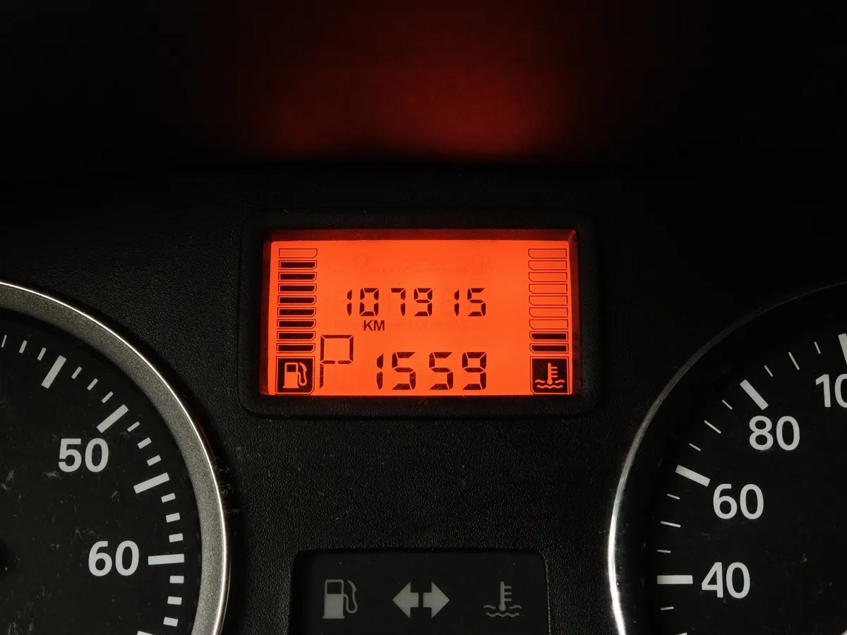 Renault Logan 1.6 AT (102 л.с.) Черный в АВИЛОН. Слайд №18