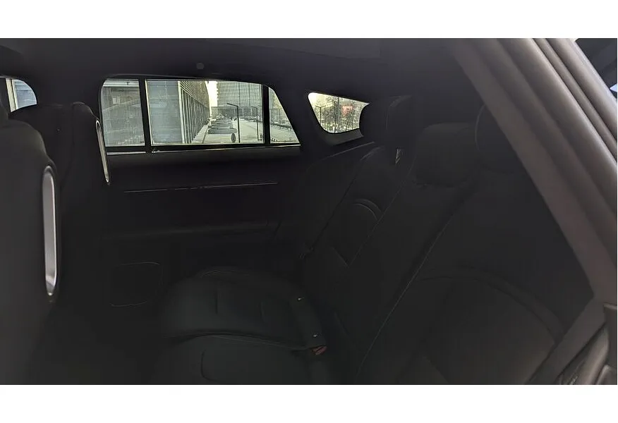 Avatr 12 AT 4WD (578 л.с.) Dual Motor Dynamic Черный в АВИЛОН. Слайд №17 Avatr 12 AT 4WD (578 л.с.) Dual Motor Dynamic Черный в АВИЛОН. Слайд №17