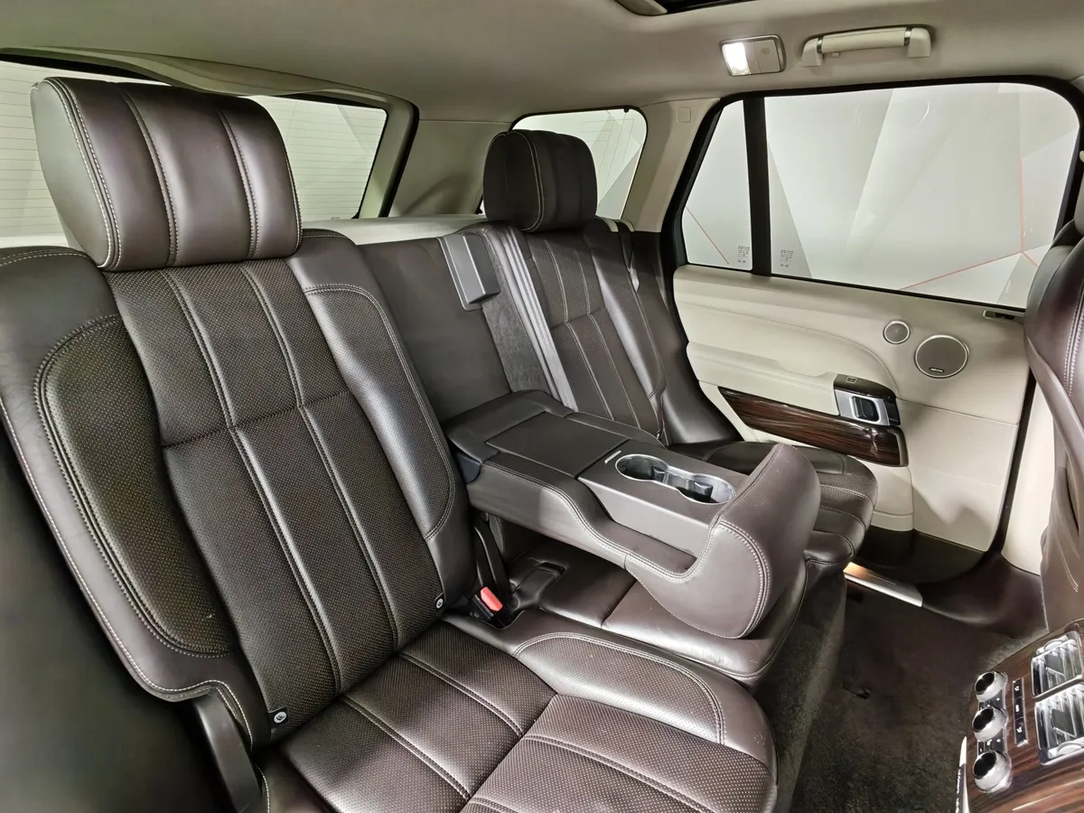Land Rover Range Rover 4.4 SDV8 AT AWD LWB (339 л.с.) Vogue Серый в АВИЛОН. Слайд №17