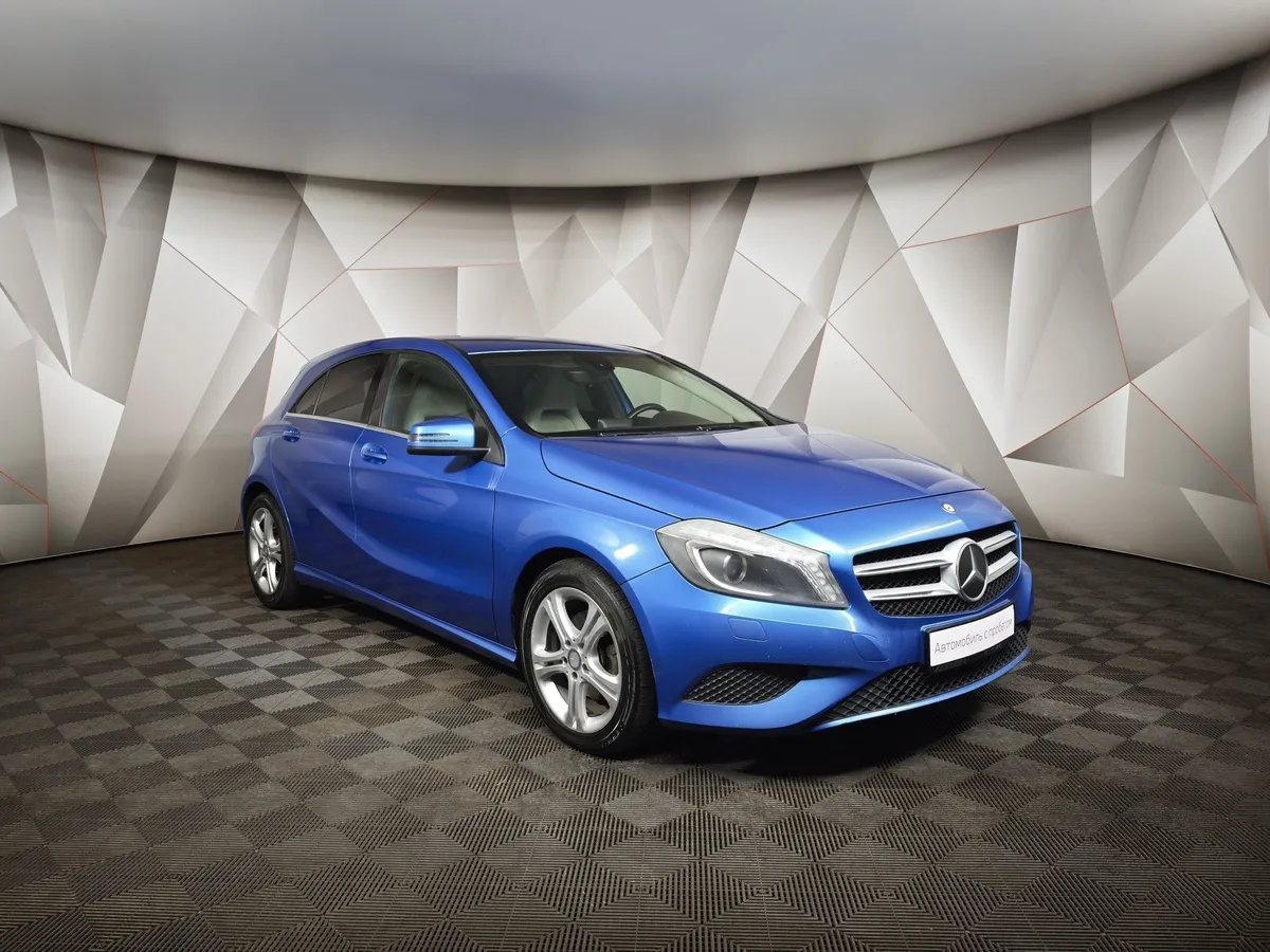 Mercedes-Benz A-Класс A 180 7G-DCT (122 л.с.) Особая серия Голубой в АВИЛОН. Слайд №3