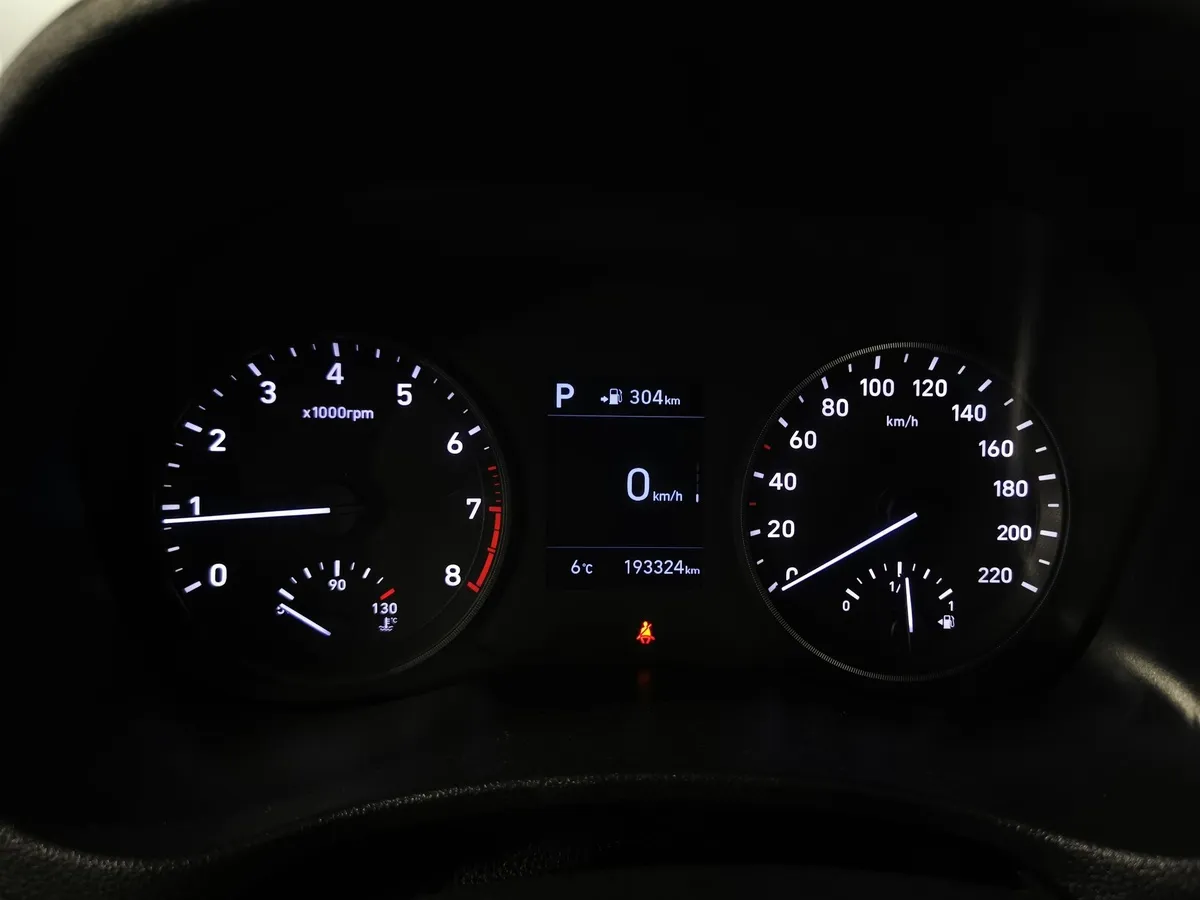 Hyundai Solaris 1.6 MT (123 л.с.) Comfort Черный в АВИЛОН. Слайд №18