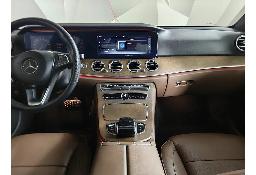 Mercedes-Benz E-Класс E 400 d 4MATIC 9G-TRONIC (333 л.с.) Luxury Зеленый в АВИЛОН. Слайд №15