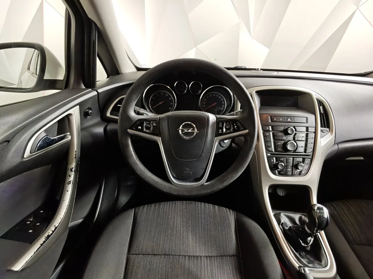 Opel Astra 1.6 MT (115 л.с.) Белый в АВИЛОН. Слайд №20