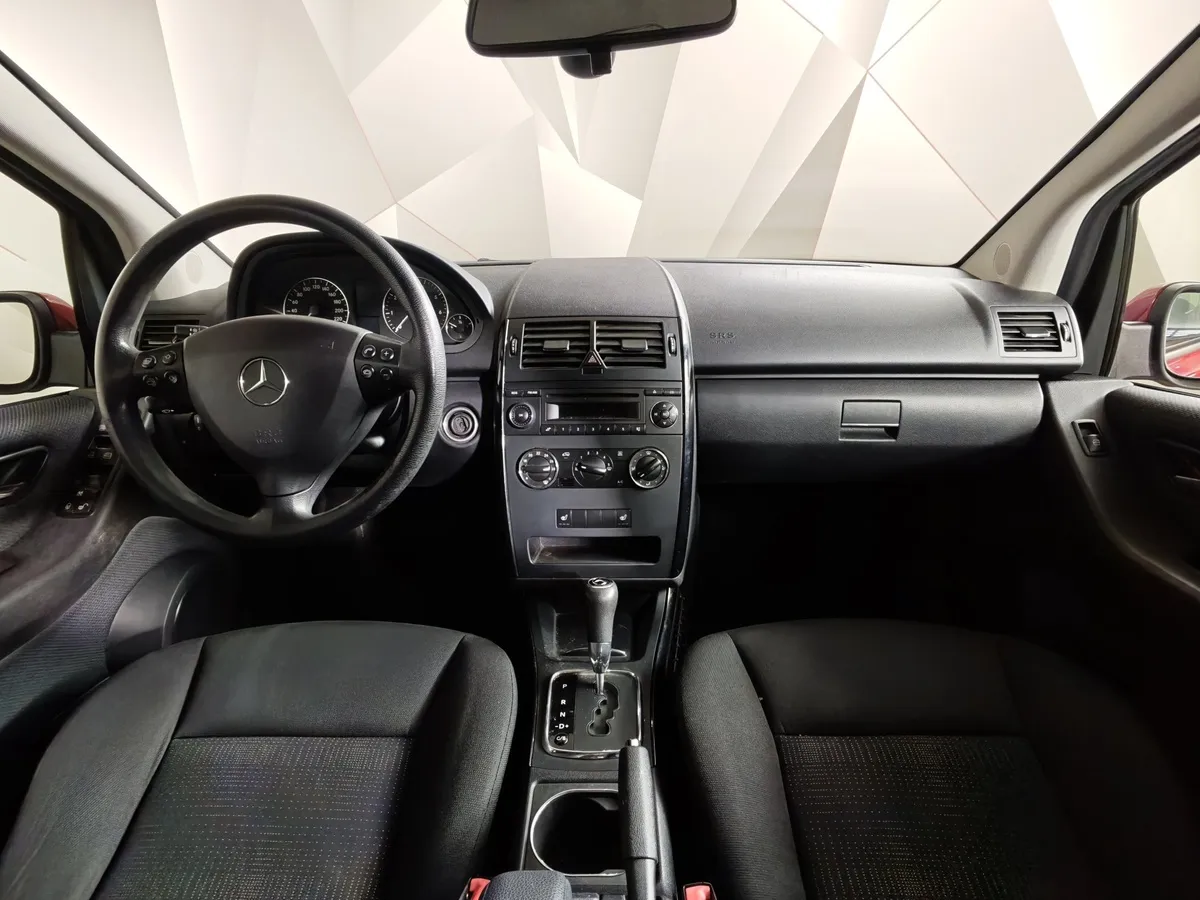 Mercedes-Benz A-Класс A 180 Autotronic (116 л.с.) Красный в АВИЛОН. Слайд №14