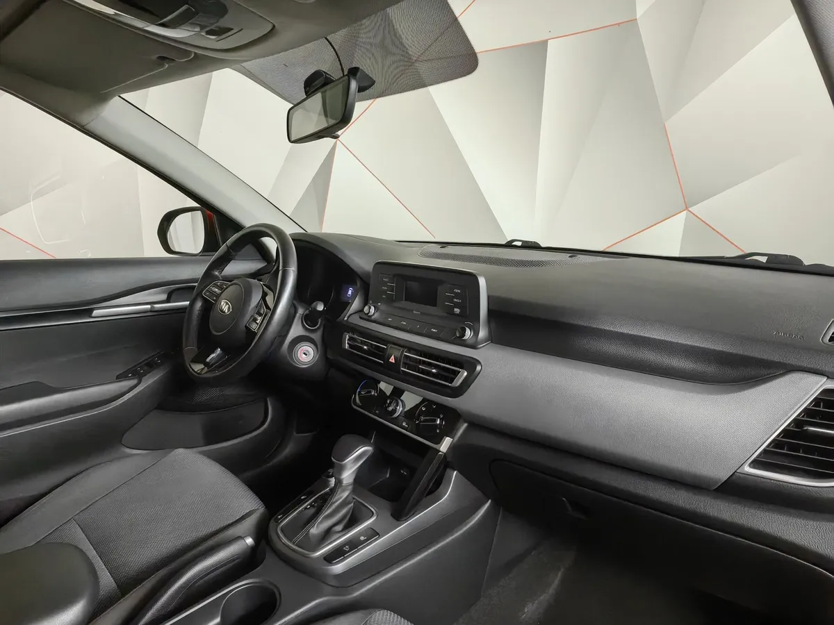 Kia Seltos 1.6 MPI AT (123 л.с.) Comfort Красный в АВИЛОН. Слайд №13