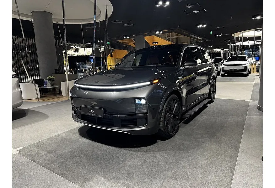 АВИЛОН - Li Auto L9 1.5 AT 4WD (449 л.с.) Ultra Серый - slide 9505868
