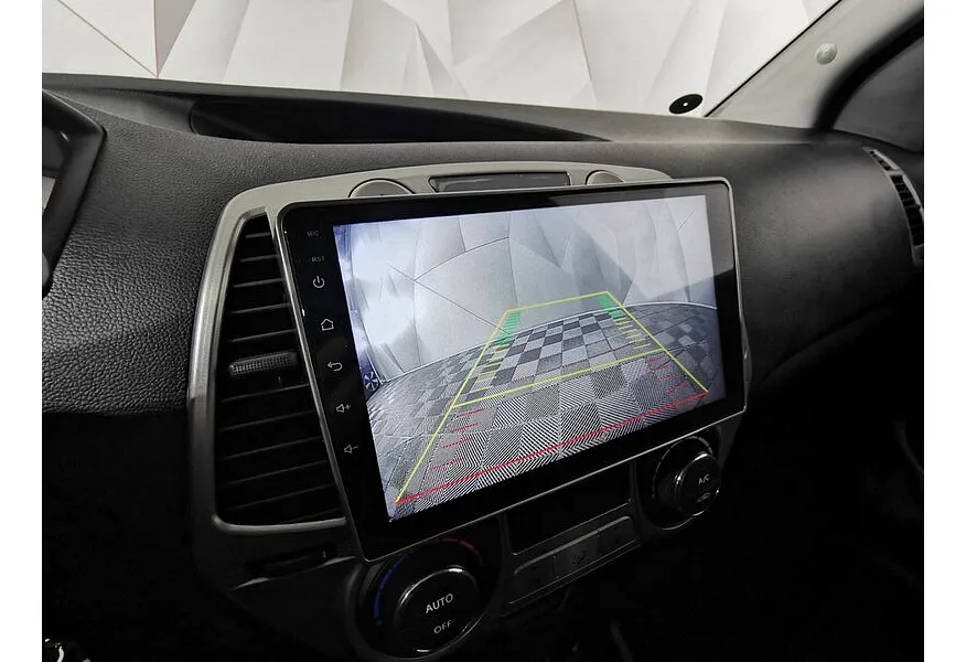 Hyundai i20 1.4 AT (101 л.с.) Бежевый в АВИЛОН. Слайд №21