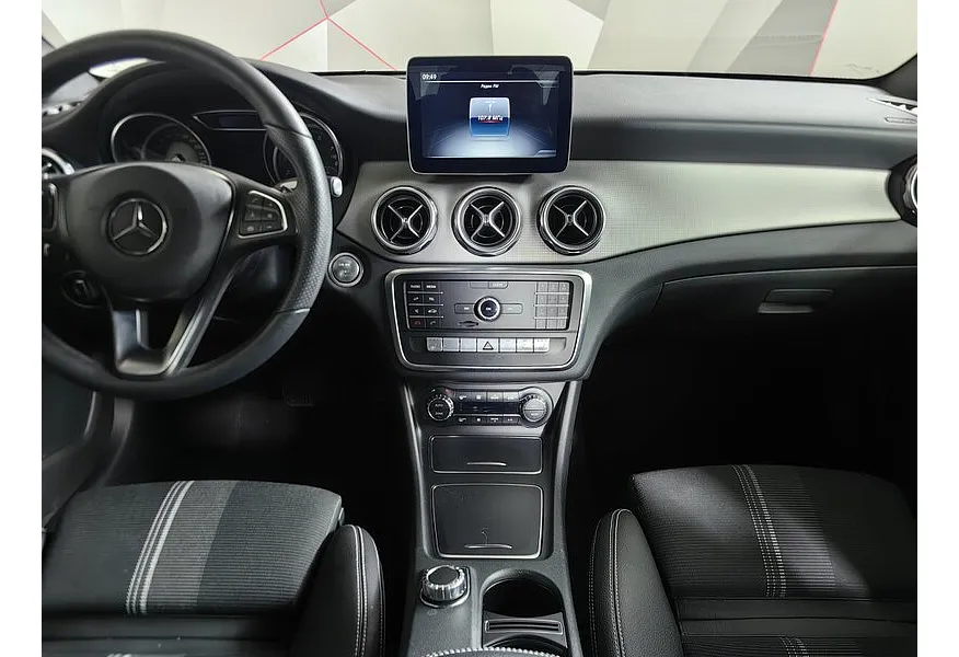 Mercedes-Benz GLA 200 7G-DCT (150 л.с.) Особая серия Синий в АВИЛОН. Слайд №15