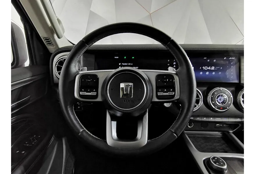 TANK 300 2.0T AT 4WD (220 л.с.) Adventure Оранжевый в АВИЛОН. Слайд №20