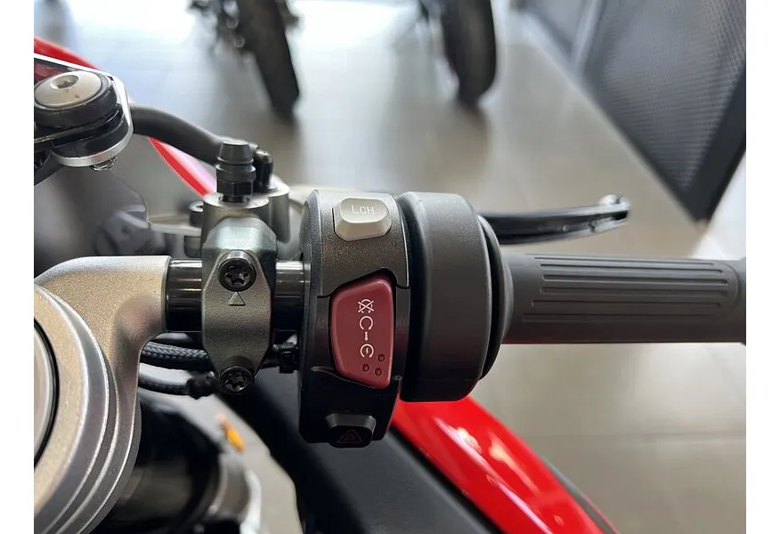 QJMOTOR SRK 921 RR 921 см³ (129 л.с.) (129) 921 Белый в АВИЛОН. Слайд №10