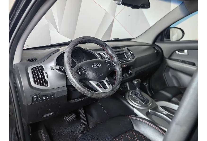 Kia Sportage 2.0 AT 4WD (150 л.с.) Luxe Черный в АВИЛОН. Слайд №17