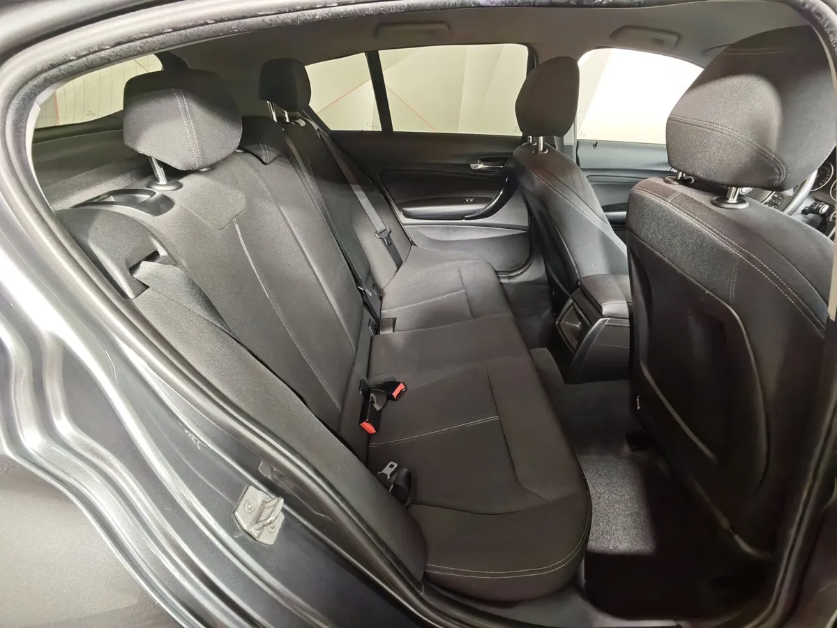 BMW 1 серия 116i AT (136 л.с.) Серый в АВИЛОН. Слайд №14
