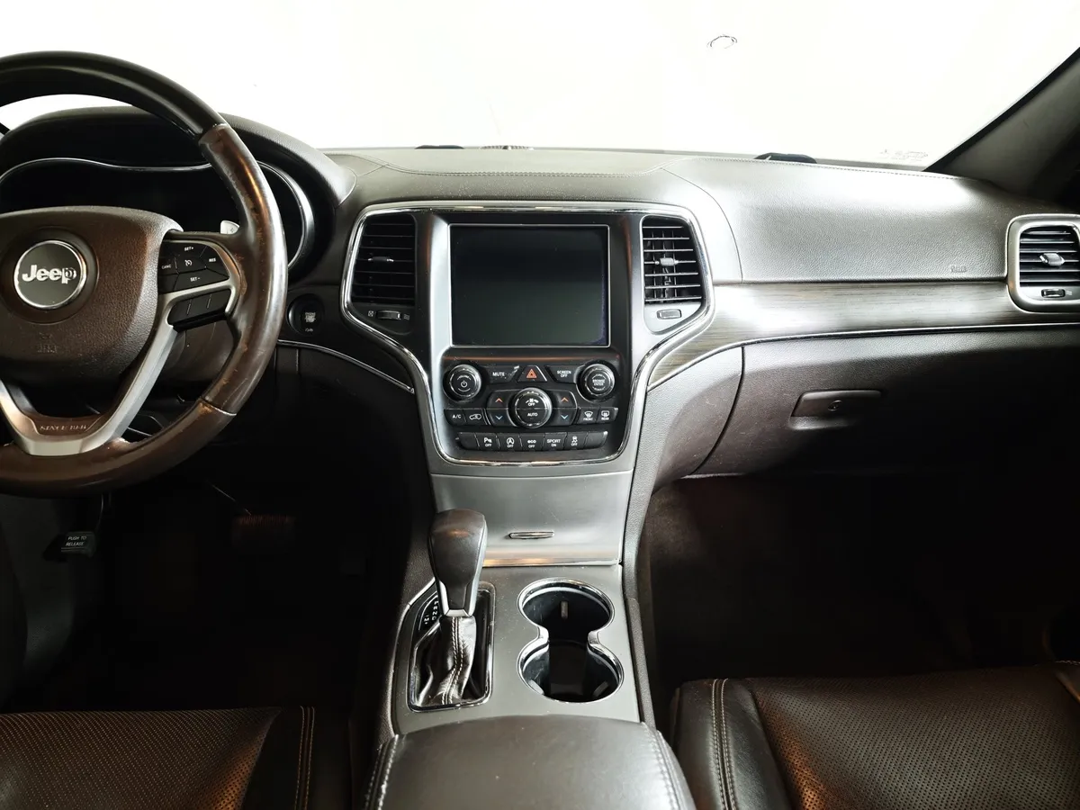 Jeep Grand Cherokee 3.6 AT AWD (286 л.с.) Overland Коричневый в АВИЛОН. Слайд №14