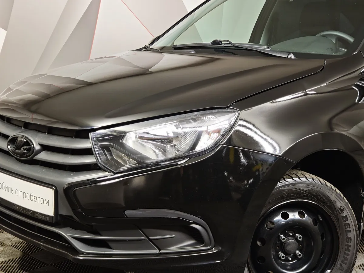 ВАЗ (Lada) Granta 1.6 MT 16кл (106 л.с.) Черный в АВИЛОН. Слайд №10