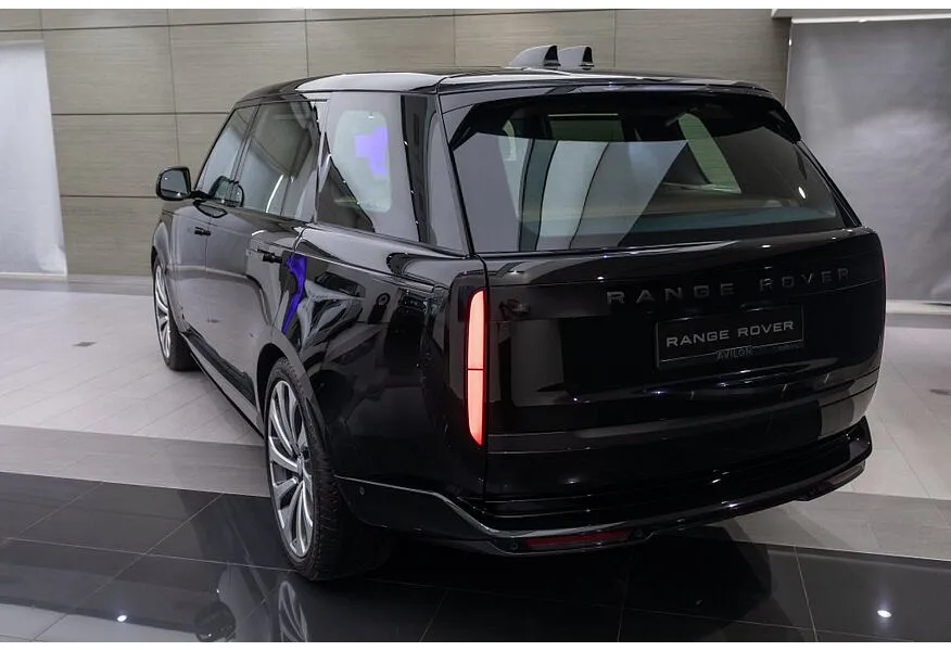 Land Rover Range Rover 4.4 P530 V8 LWB AT AWD (530 л.с.) Autobiography Черный в АВИЛОН. Слайд №6