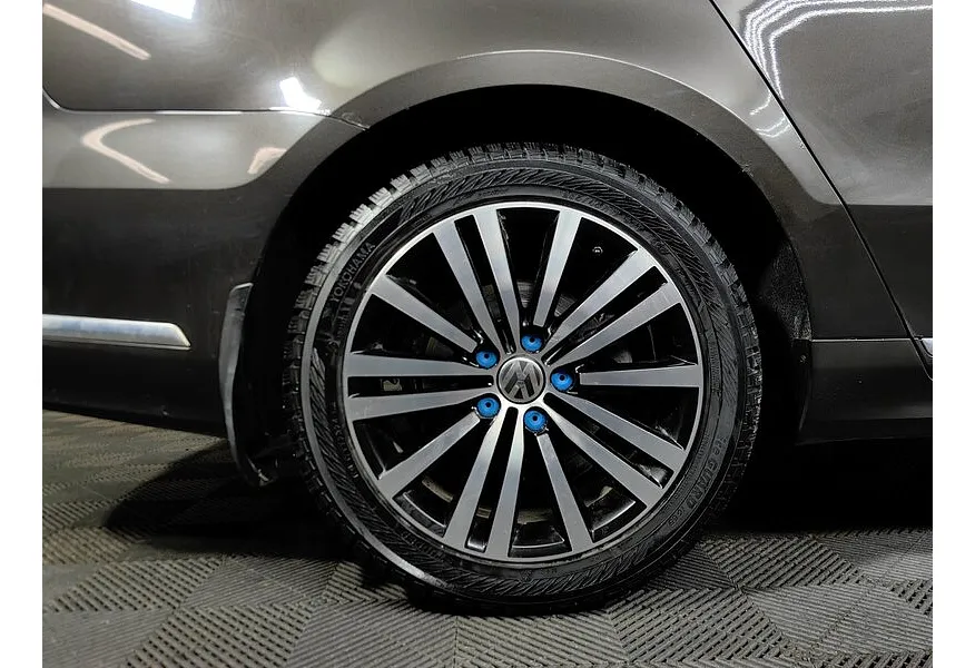 Volkswagen Passat 1.8 TSI DSG (152 л.с.) Коричневый в АВИЛОН. Слайд №9