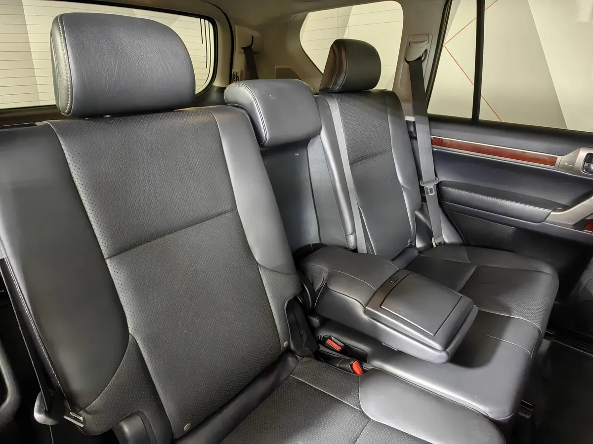 Lexus GX 460 AT AWD (5 мест) (296 л.с.) Черный в АВИЛОН. Слайд №17