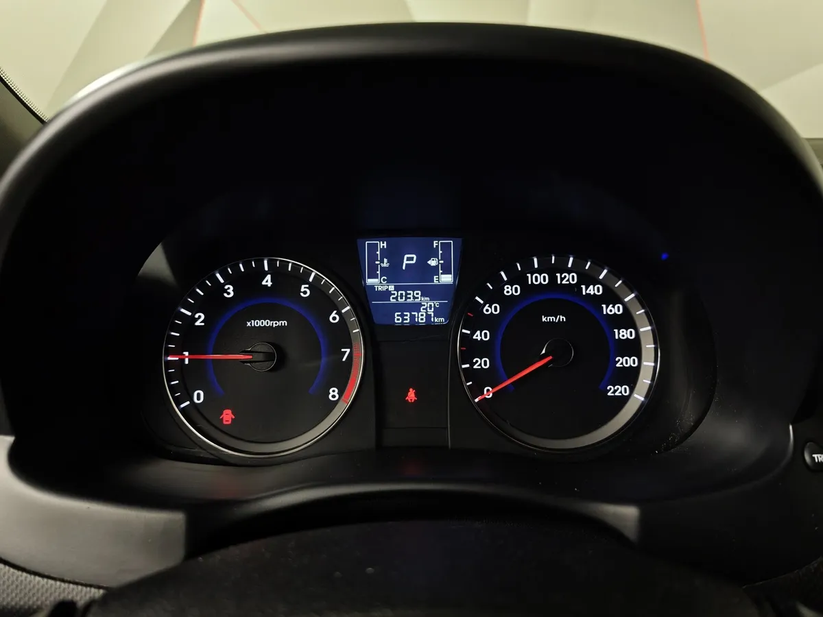 Hyundai Solaris 1.6 AT (123 л.с.) Active Plus Белый в АВИЛОН. Слайд №15