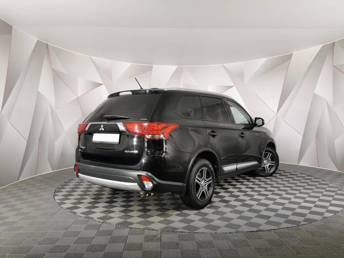Mitsubishi Outlander 2.0 CVT 4WD (146 л.с.) Черный в АВИЛОН. Слайд №2