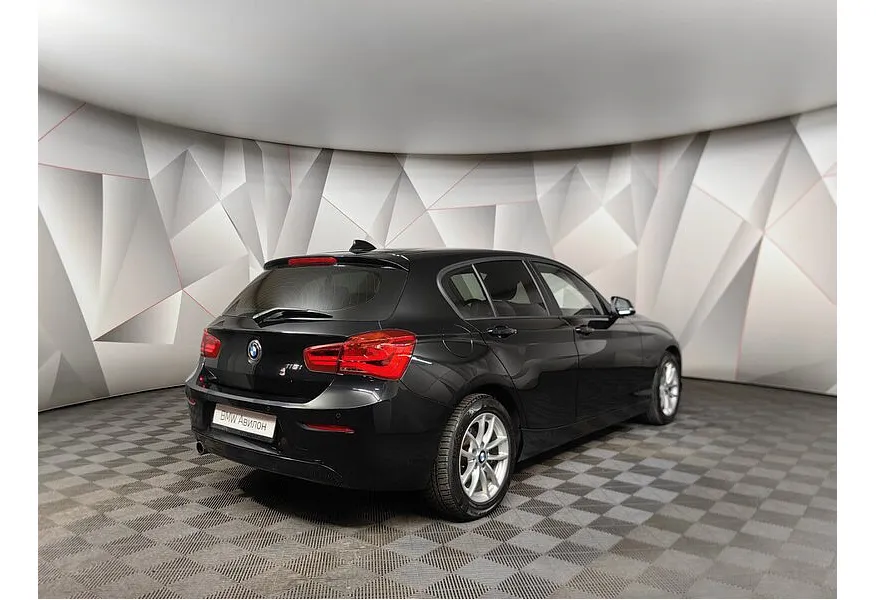 BMW 1 серия 116i AT (136 л.с.) Черный в АВИЛОН. Слайд №2