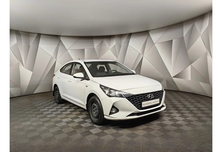 Hyundai Solaris 1.6 AT (123 л.с.) Active Plus Белый в АВИЛОН. Слайд №2