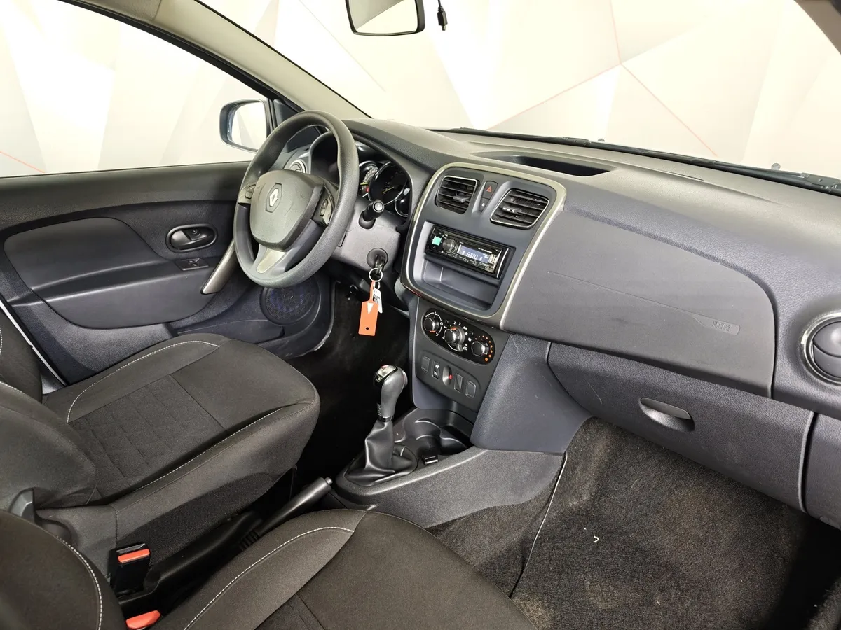 Renault Sandero 1.6 AT (103 л.с.) Stepway Серый в АВИЛОН. Слайд №13