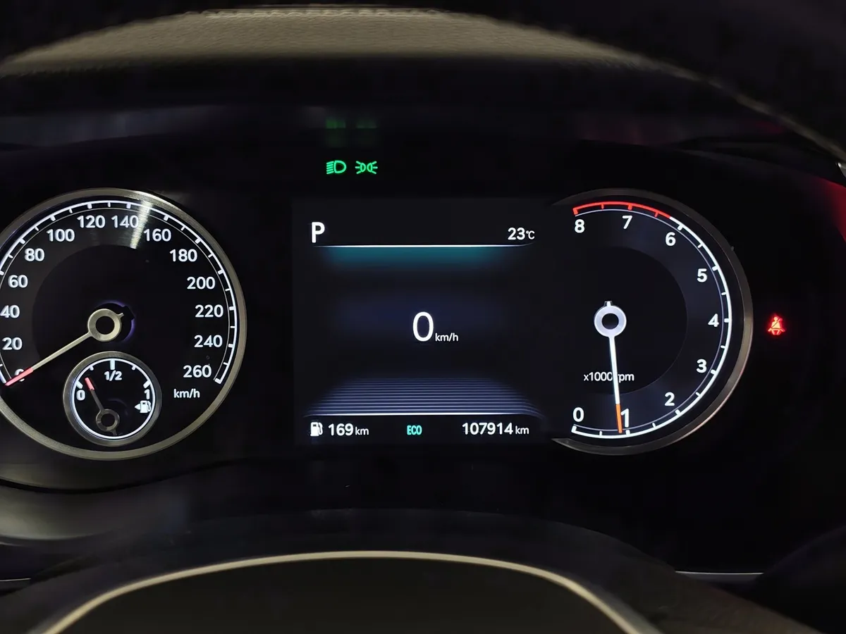 Genesis G70 2.0 T AT AWD (197 л.с.) Elegance Серый в АВИЛОН. Слайд №17