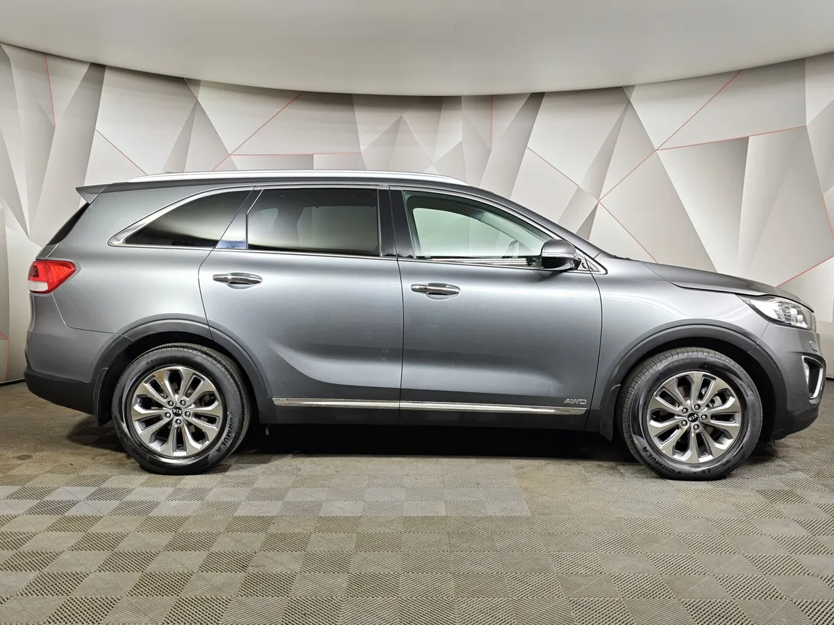 Kia Sorento 2.2 CRDi AT AWD (200 л.с.) Серый в АВИЛОН. Слайд №6