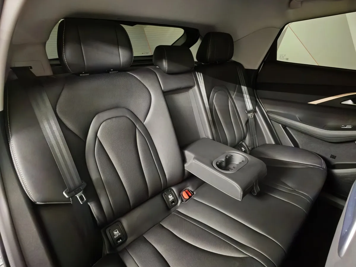 Omoda C5 1.5T CVT (147 л.с.) Lifestyle (2 цвета) Белый в АВИЛОН. Слайд №17