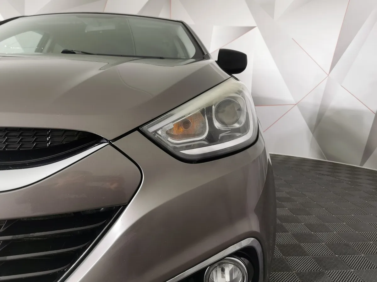 Hyundai ix35 2.0 MT 2WD (150 л.с.) Коричневый в АВИЛОН. Слайд №10