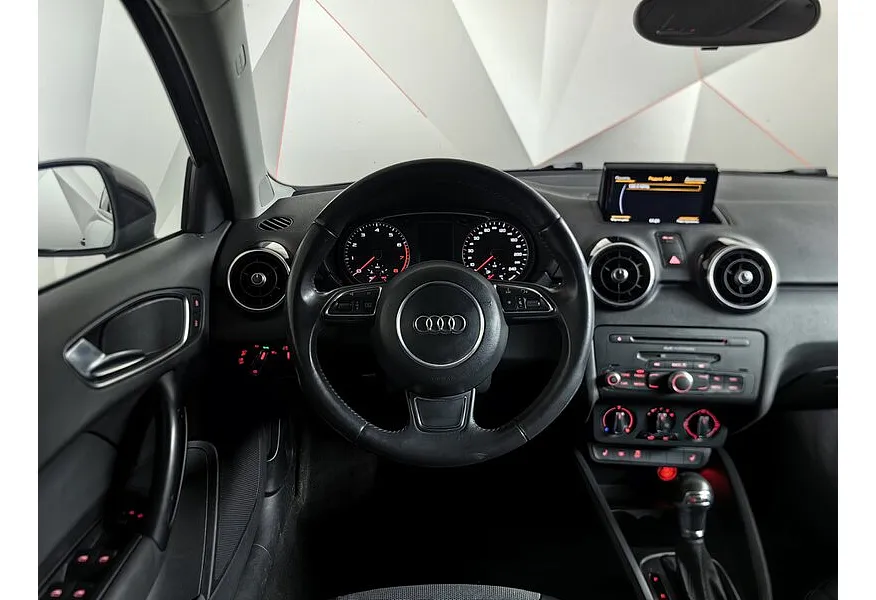 Audi A1 1.4 TFSI S-tronic (122 л.с.) Красный в АВИЛОН. Слайд №20 Audi A1 1.4 TFSI S-tronic (122 л.с.) Красный в АВИЛОН. Слайд №20