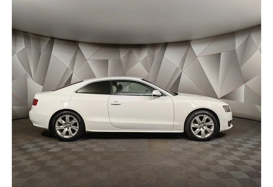 Audi A5 1.8 TFSI multitronic (160 л.с.) Белый в АВИЛОН. Слайд №6