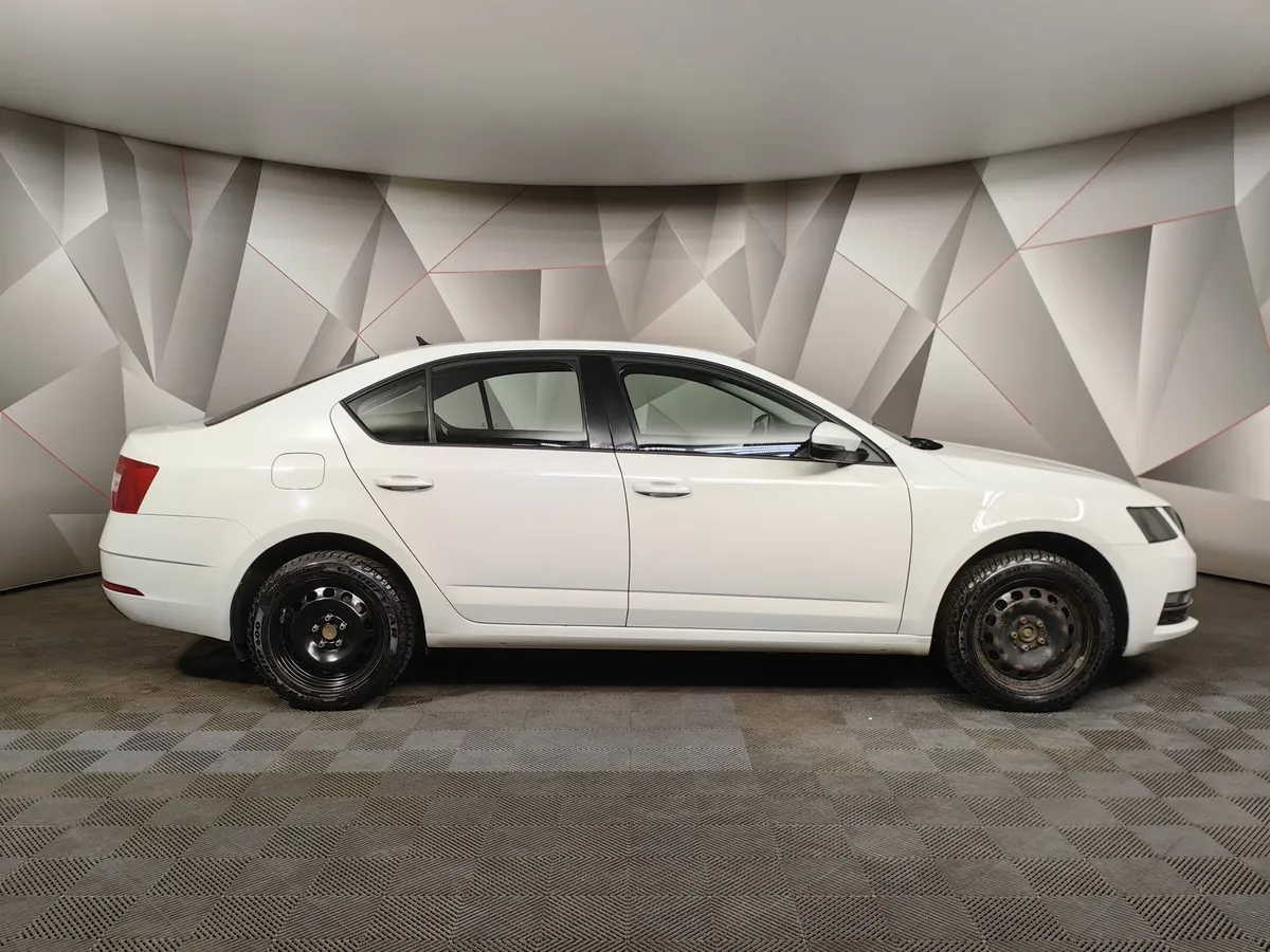 Skoda Octavia 1.6 AT FWD (110 л.с.) Style Plus Белый в АВИЛОН. Слайд №6