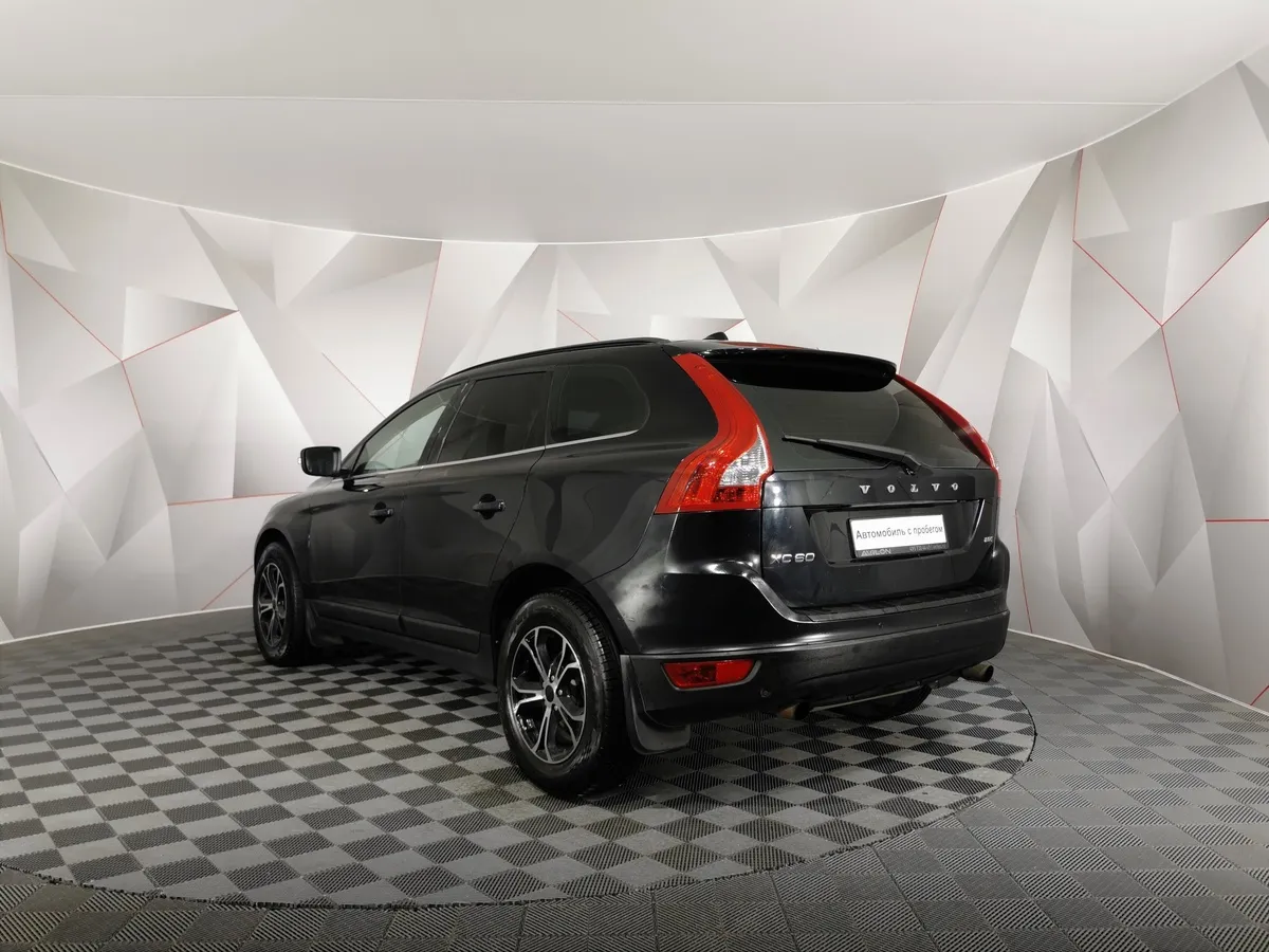 Volvo XC60 2.0 T AT (203 л.с.) Черный в АВИЛОН. Слайд №4