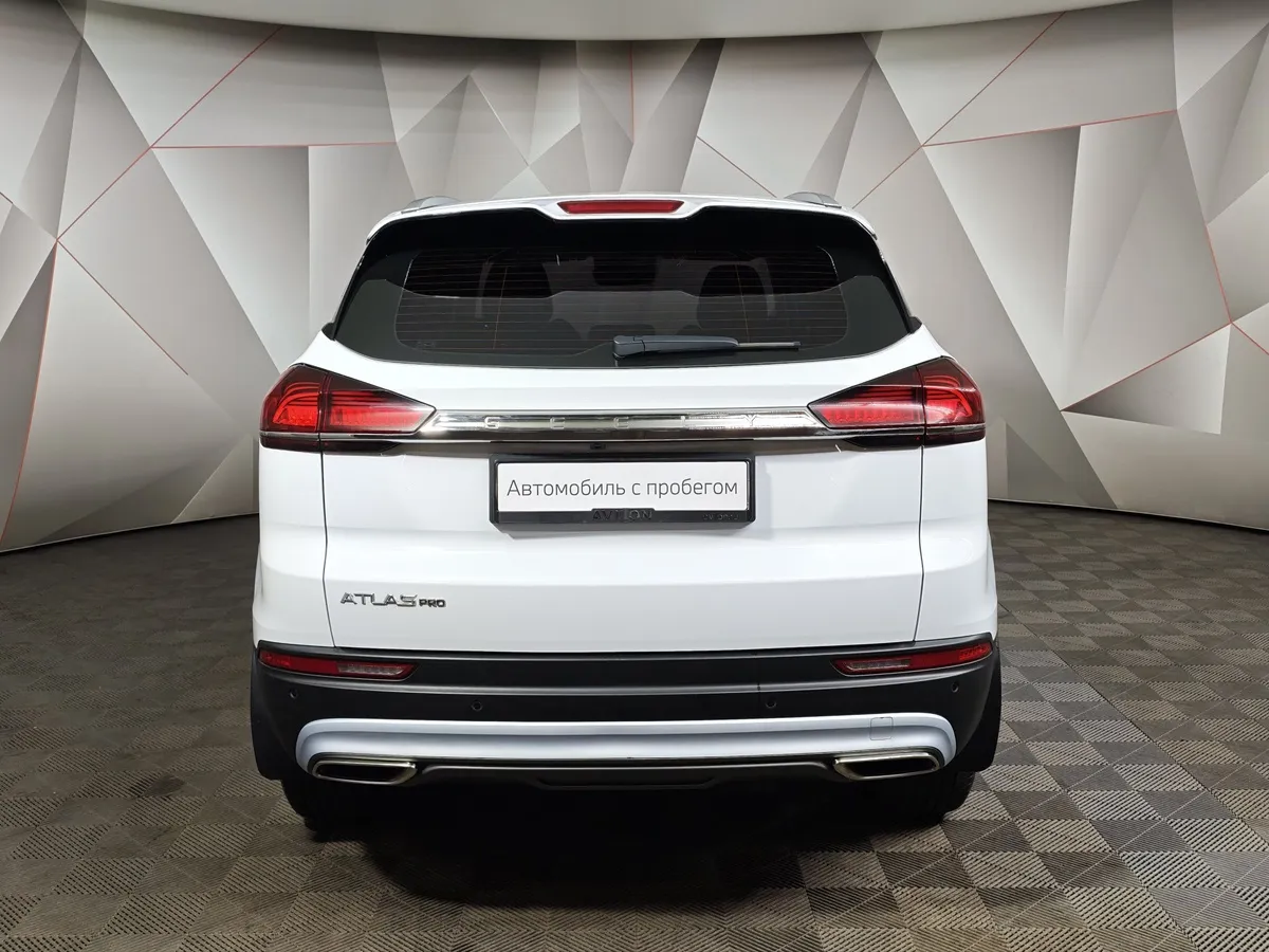 Geely Atlas Pro 1.5T AT FWD (177 л.с.) Luxury Белый в АВИЛОН. Слайд №8