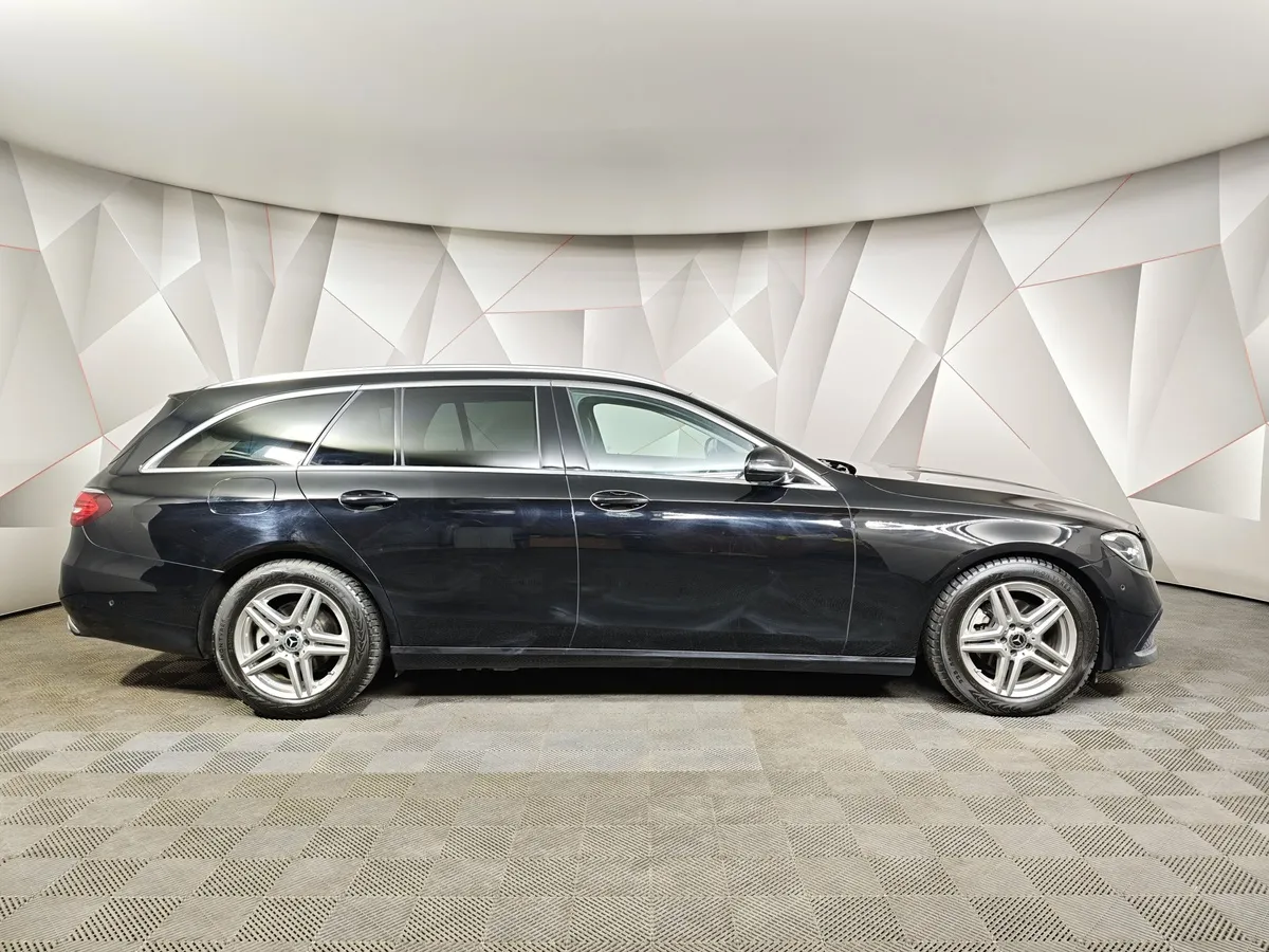 Mercedes-Benz E-Класс E 200 9G-TRONIC (197 л.с.) Premium (Локальная сборка) Черный в АВИЛОН. Слайд №6