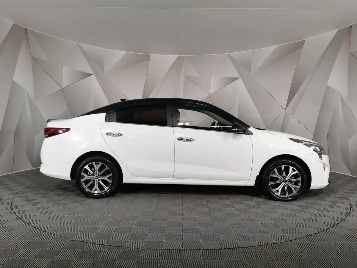 Kia Rio 1.6 AT (123 л.с.) Белый в АВИЛОН. Слайд №6