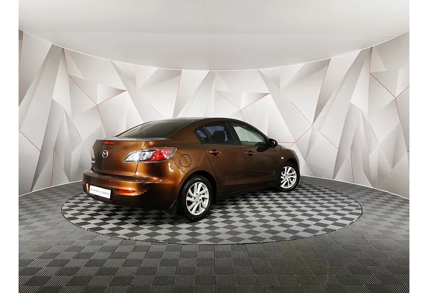 Mazda 3 1.6 AT (105 л.с.) Коричневый в АВИЛОН. Слайд №2